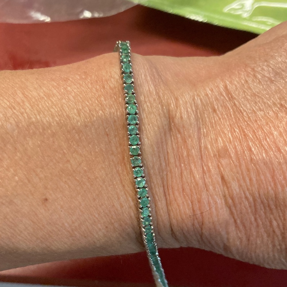 Sterling Silver Emerald Tennis Bracelet 7 1/2” - Picture 3 of 3